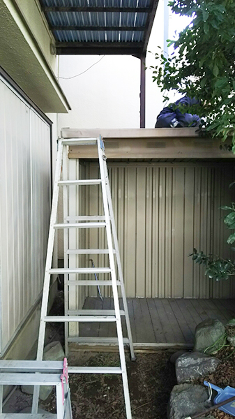 錆びた物置解体